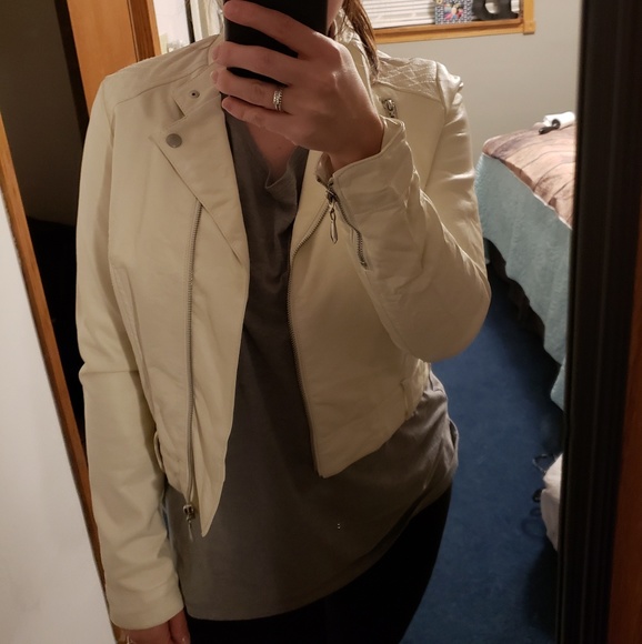 Faux leather jacket - Picture 3 of 4